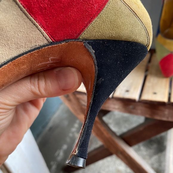 Vintage Harlequin heels. 🥰🥳 - Picture 3 of 5